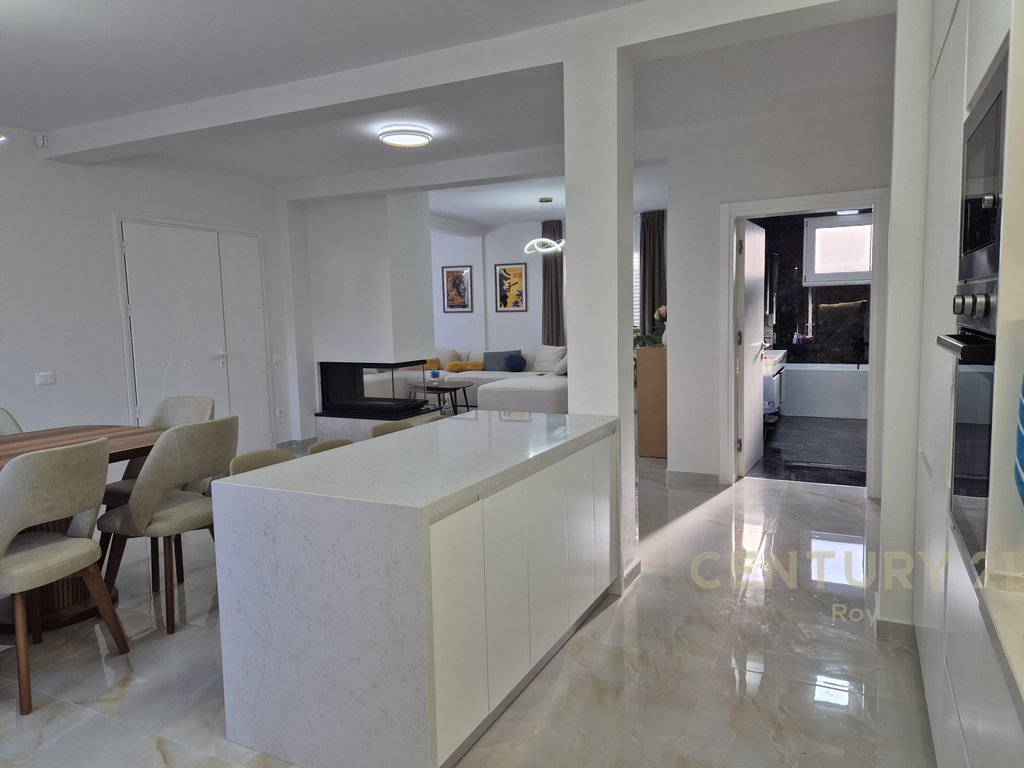 Private Villa with Pool for Sale in Qerret (4/15)