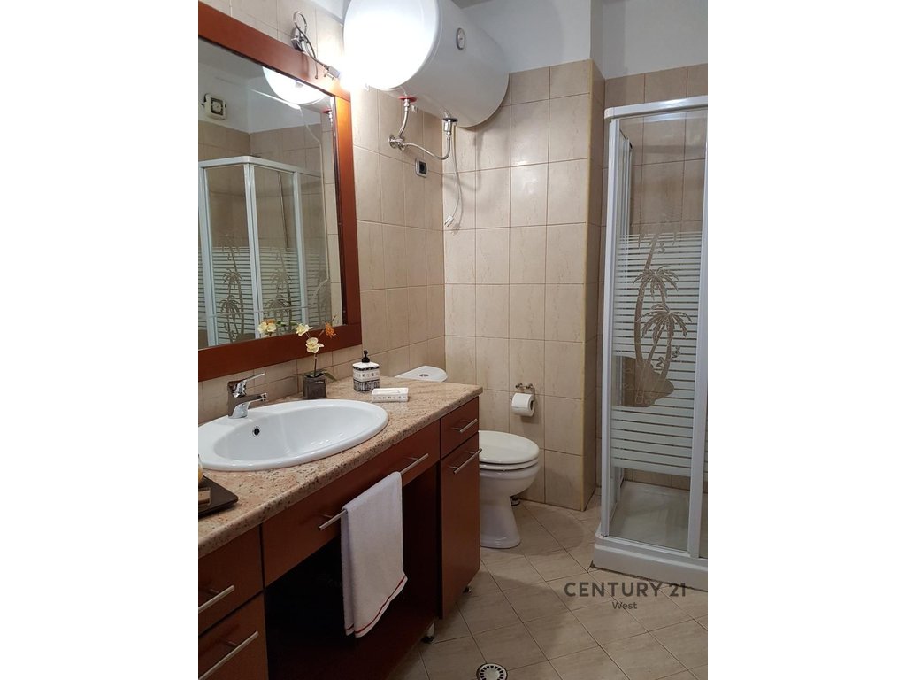 Shitet Apartament Premium 2+1+2 te Vollga, Durrës – Pamje Panoramike nga Deti (5/8)