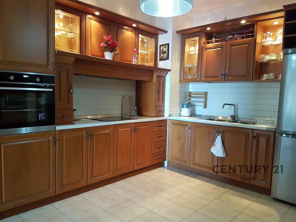 Shitet Apartament Premium 2+1+2 te Vollga, Durrës – Pamje Panoramike nga Deti (3/8)