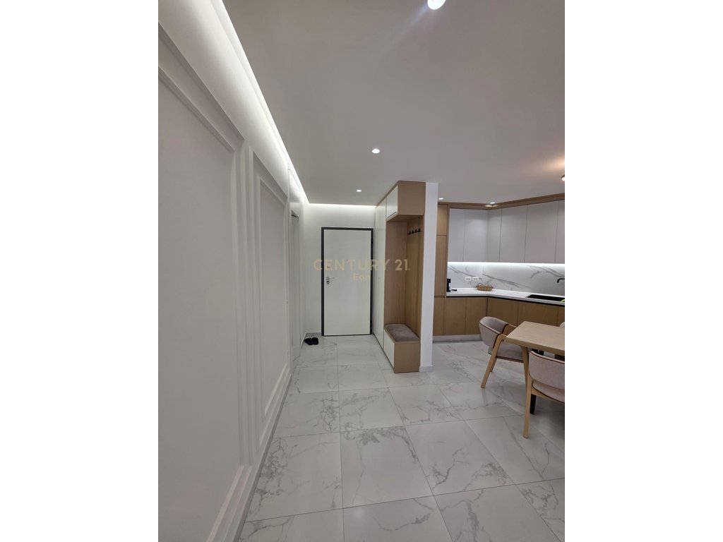 Apartament 2+1+2 dhe 3 Ballkone për Shitje në Shkëmbin e Kavajës, Durrës (5/16)