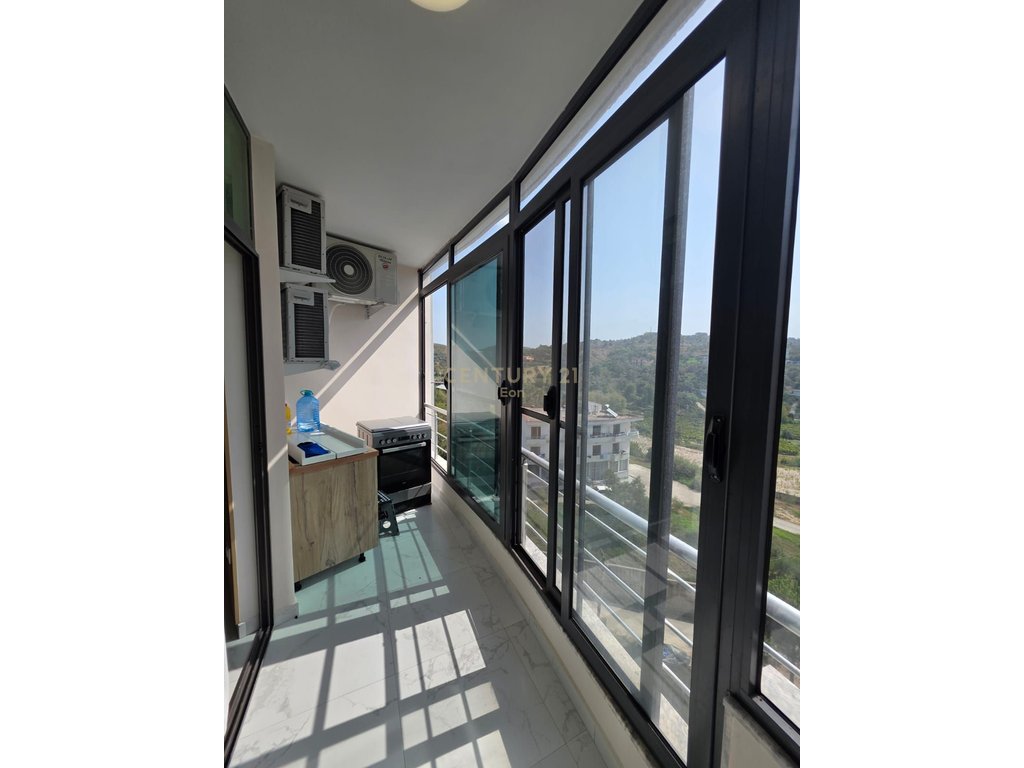 Apartament 2+1+2 dhe 3 Ballkone për Shitje në Shkëmbin e Kavajës, Durrës (15/16)