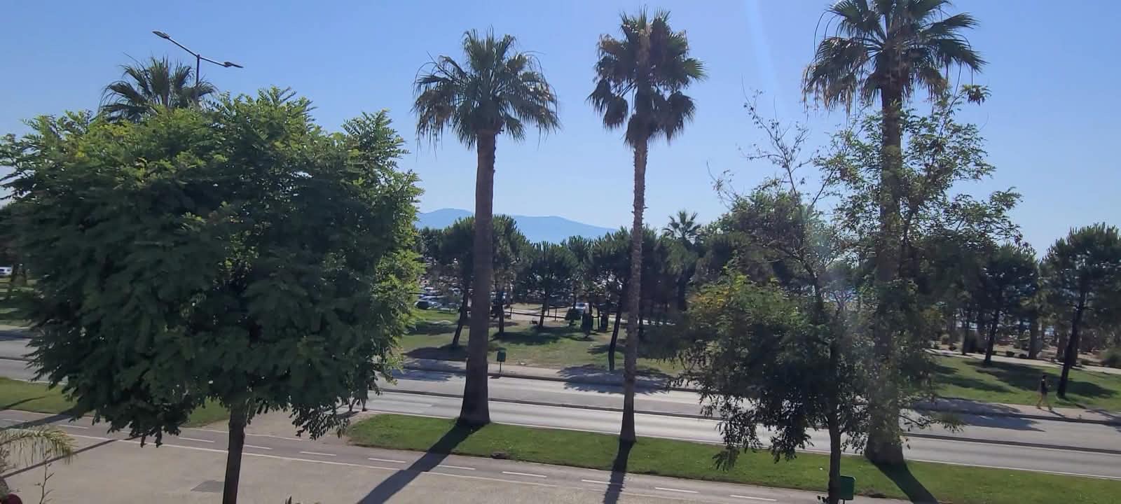 Beachfront Apartment with Sea View. Vlore (2/6)