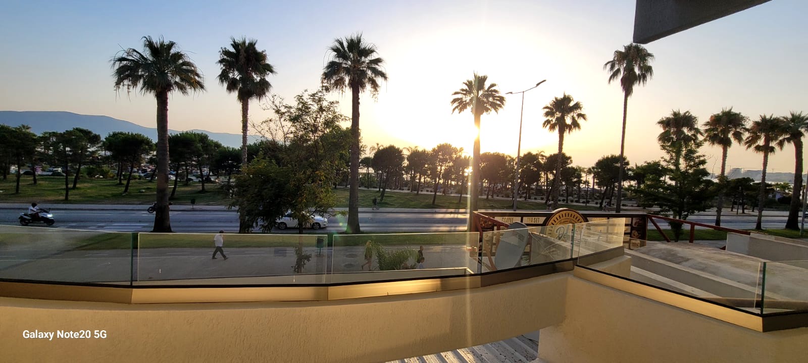 Beachfront Apartment with Sea View. Vlore (3/6)