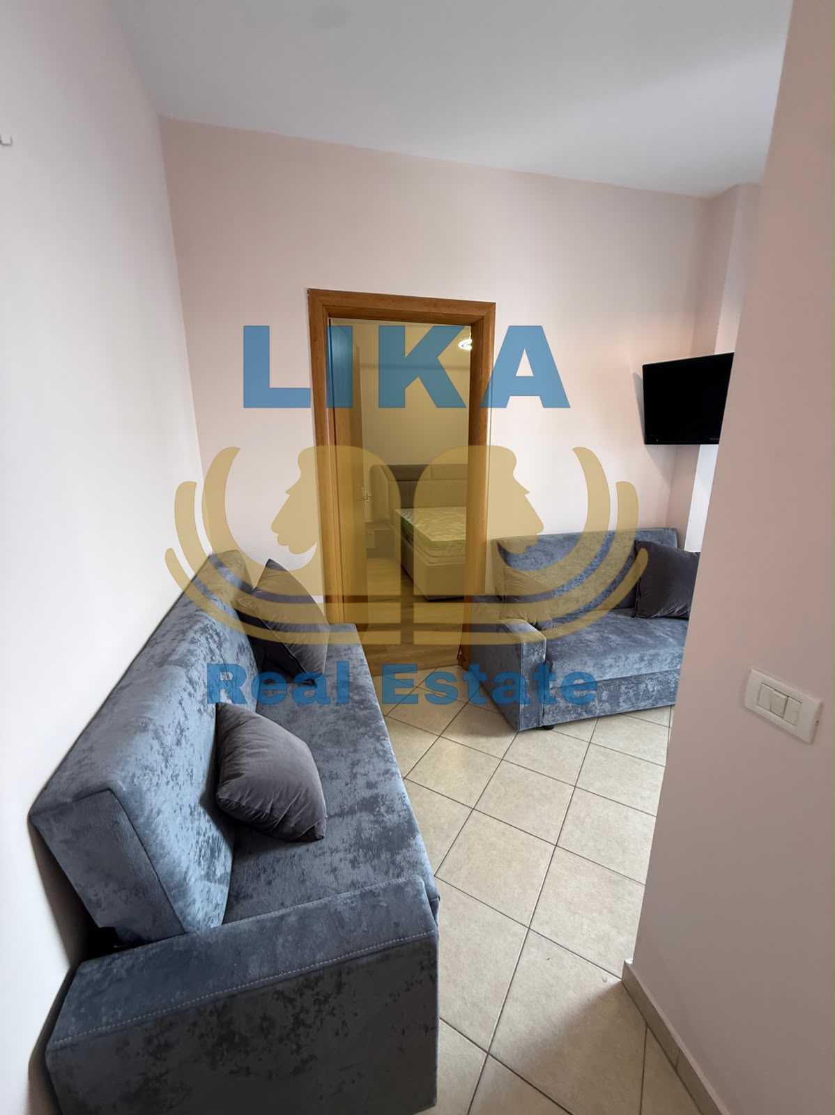 1+1 Apartment for Sale – Shkëmbi i Kavajës (3/9)