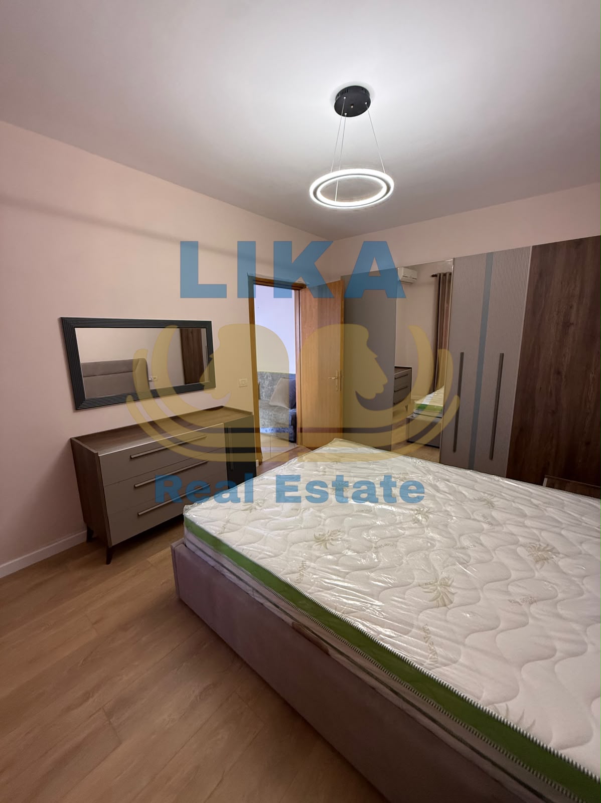 1+1 Apartment for Sale – Shkëmbi i Kavajës (5/9)