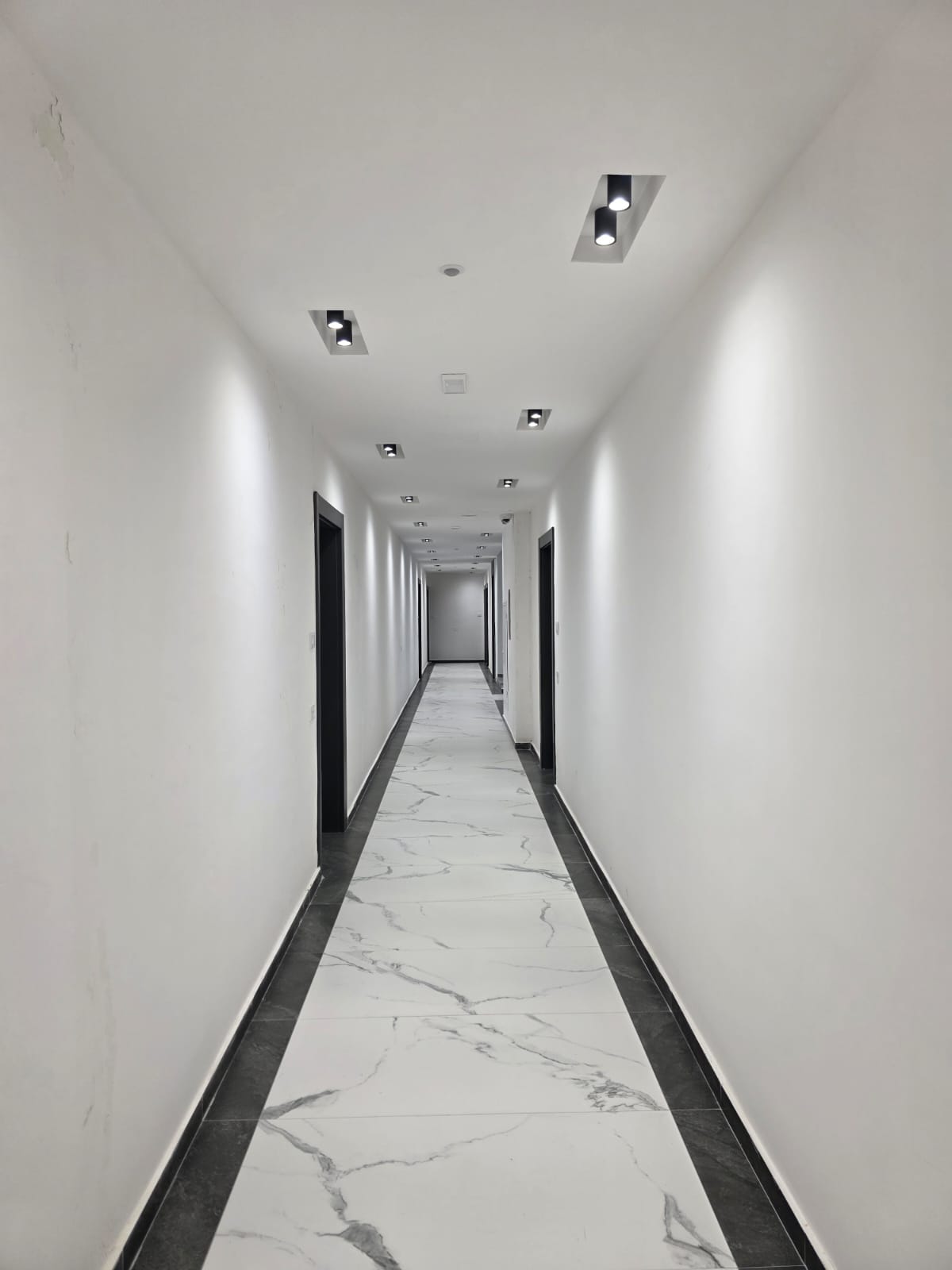 First Line Apartment - Shengjin (4/8)