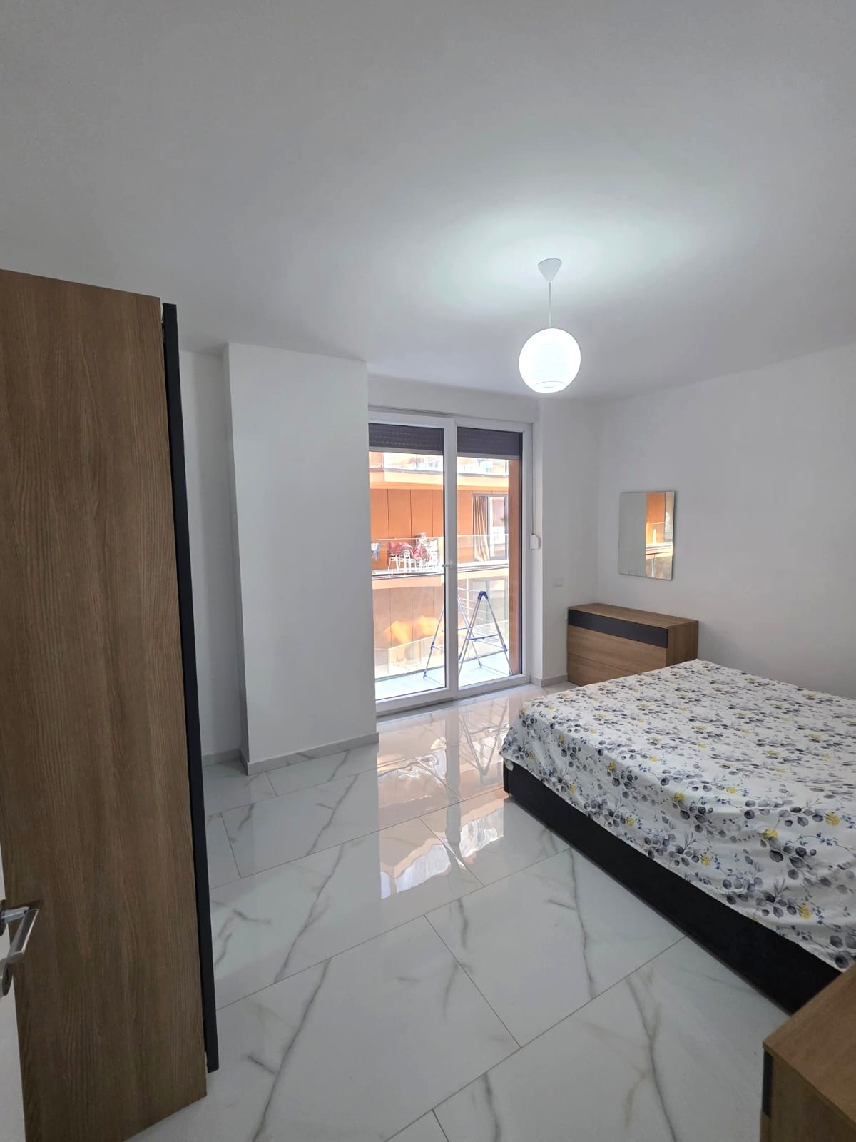First Line Apartment - Shengjin (7/8)