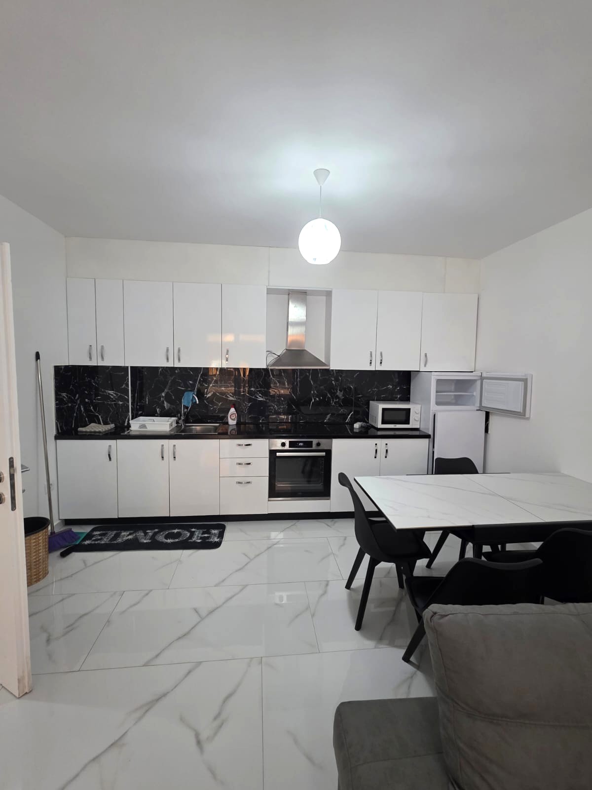 First Line Apartment - Shengjin (5/8)