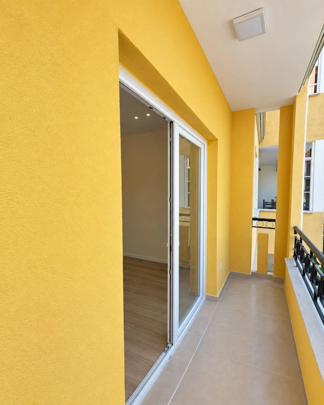 Apartment 1+1 with veranda for sale | Shkëmbi i Kavajës, Durrës (3/8)