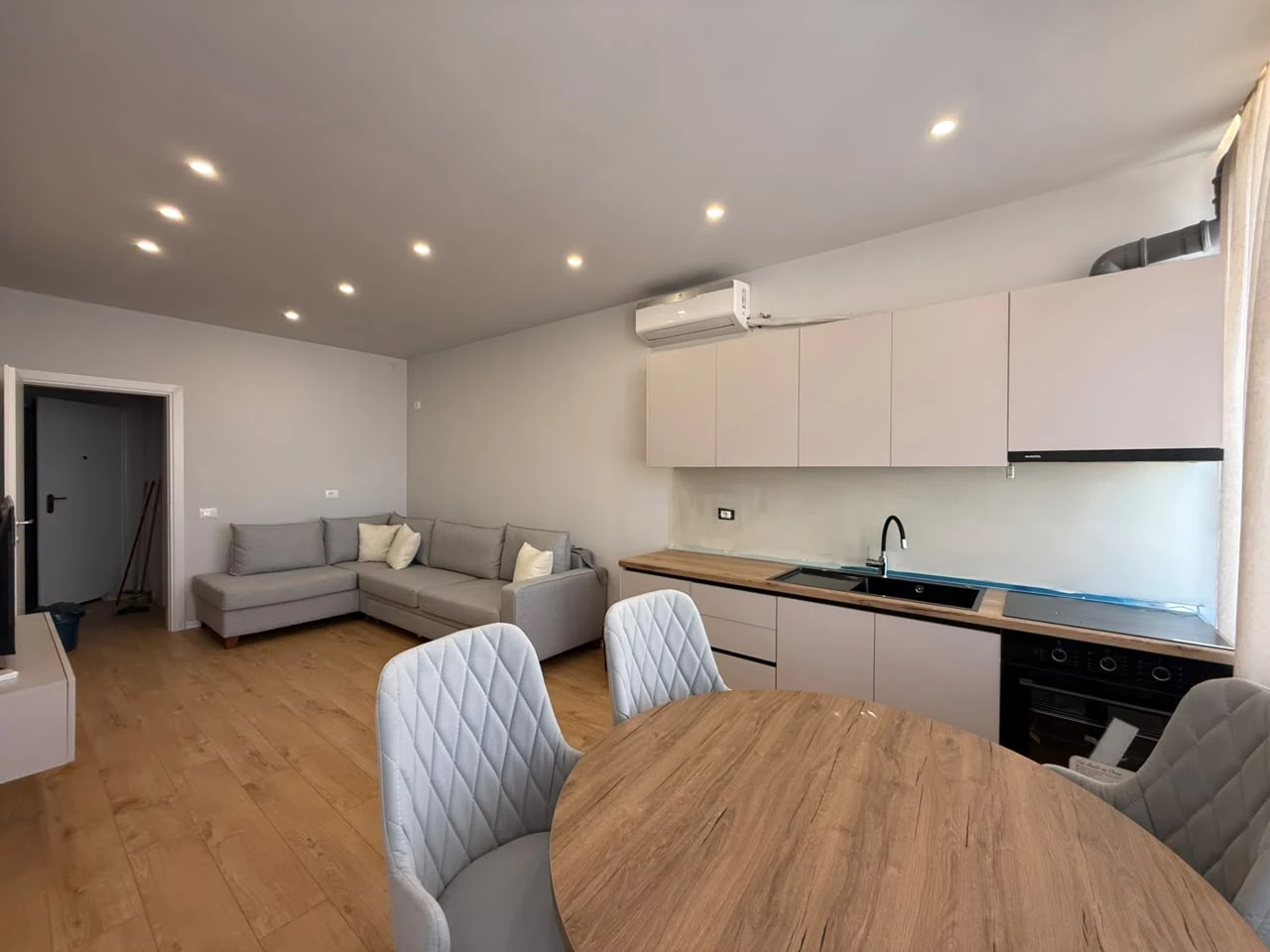 Exclusive. Selling 1+1 Invested Apartment, near Durres Municipality (2/15)