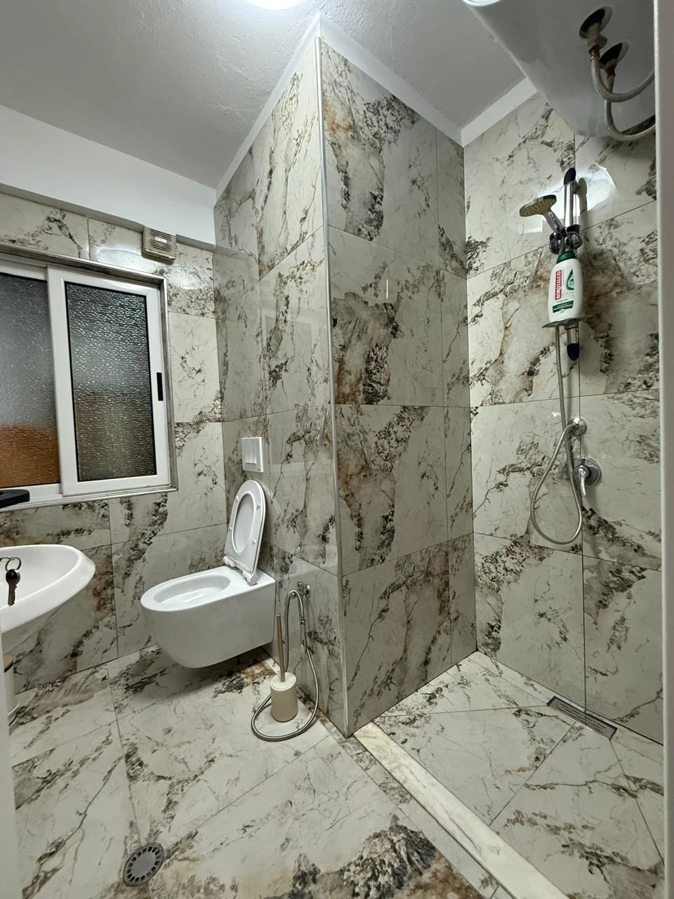 Apartment 1+1 for Sale at Kavajë'S Rock First Line with the Sea Sea View (11/14)