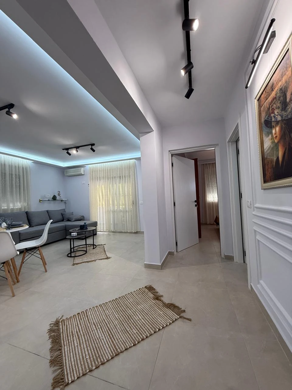 Apartment 1+1 for Sale at Kavajë'S Rock First Line with the Sea Sea View (8/14)