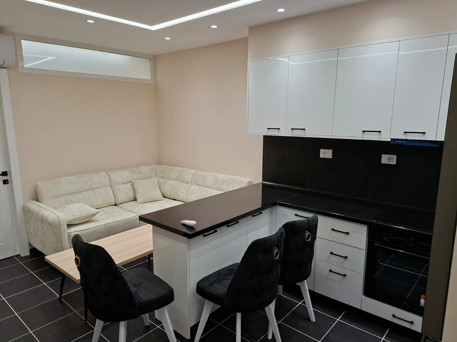 1+1 Apartment for Sale – Shkëmbi i Kavajës, Durres (11/11)