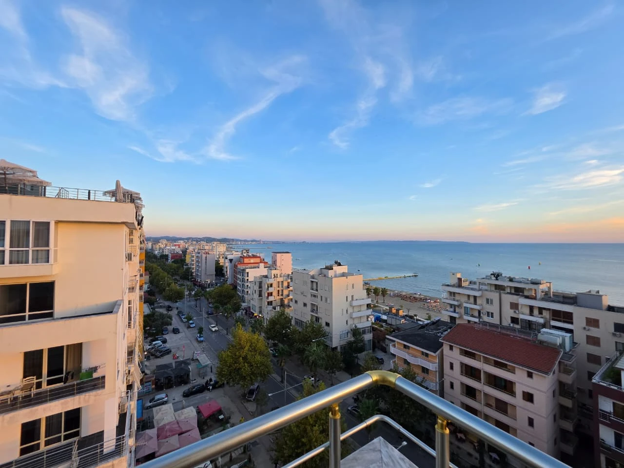 Apartament 1+1 me Pamje Deti për Shitje – Rrota e Kuqe, Plazh, Durrës (2/13)