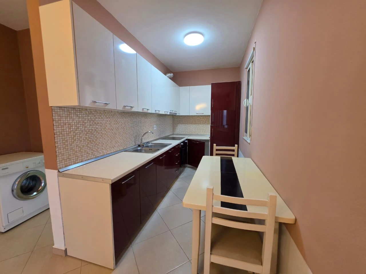 Apartament 1+1 me Pamje Deti për Shitje – Rrota e Kuqe, Plazh, Durrës (11/13)