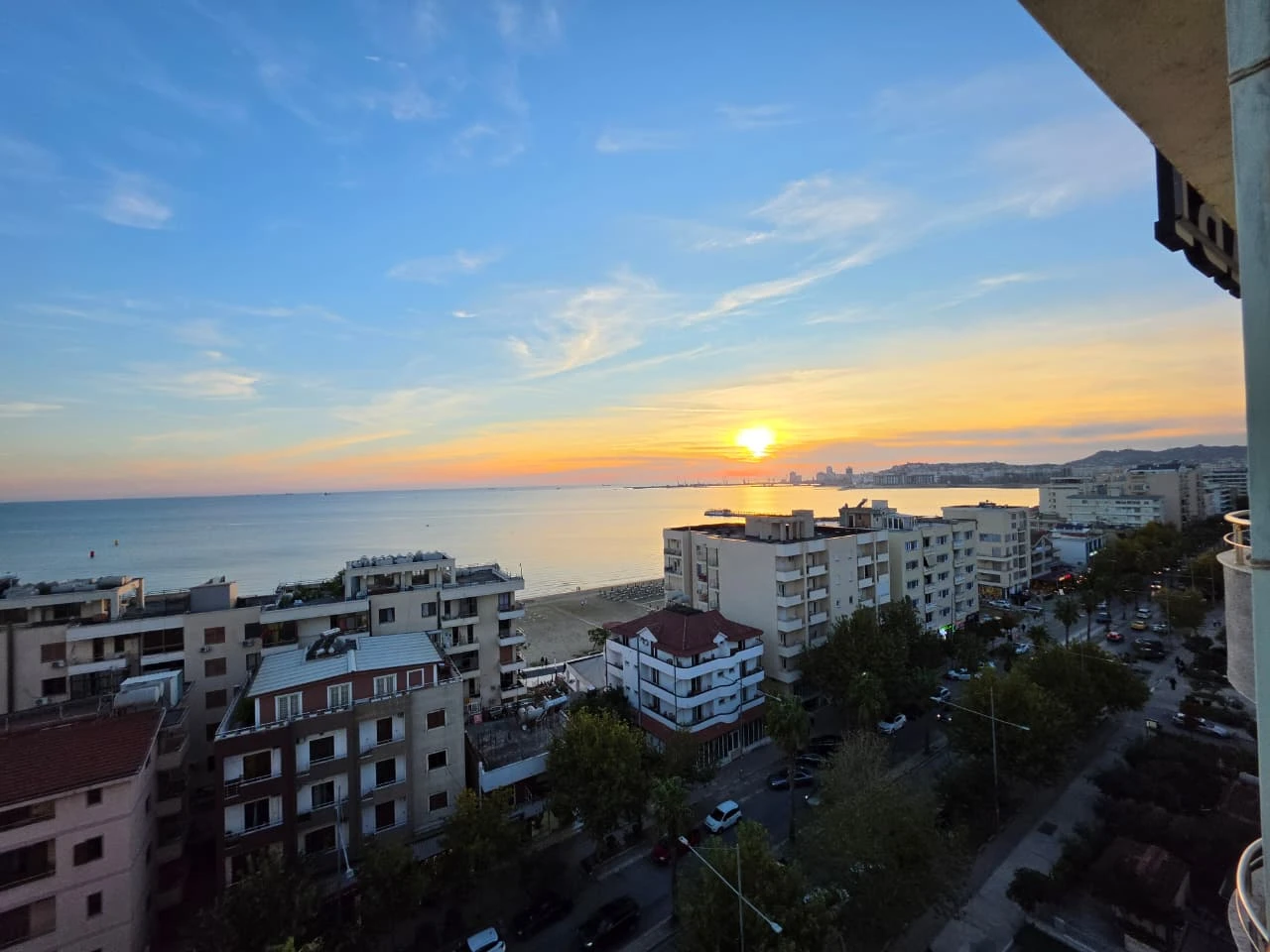 Apartament 1+1 me Pamje Deti për Shitje – Rrota e Kuqe, Plazh, Durrës (3/13)