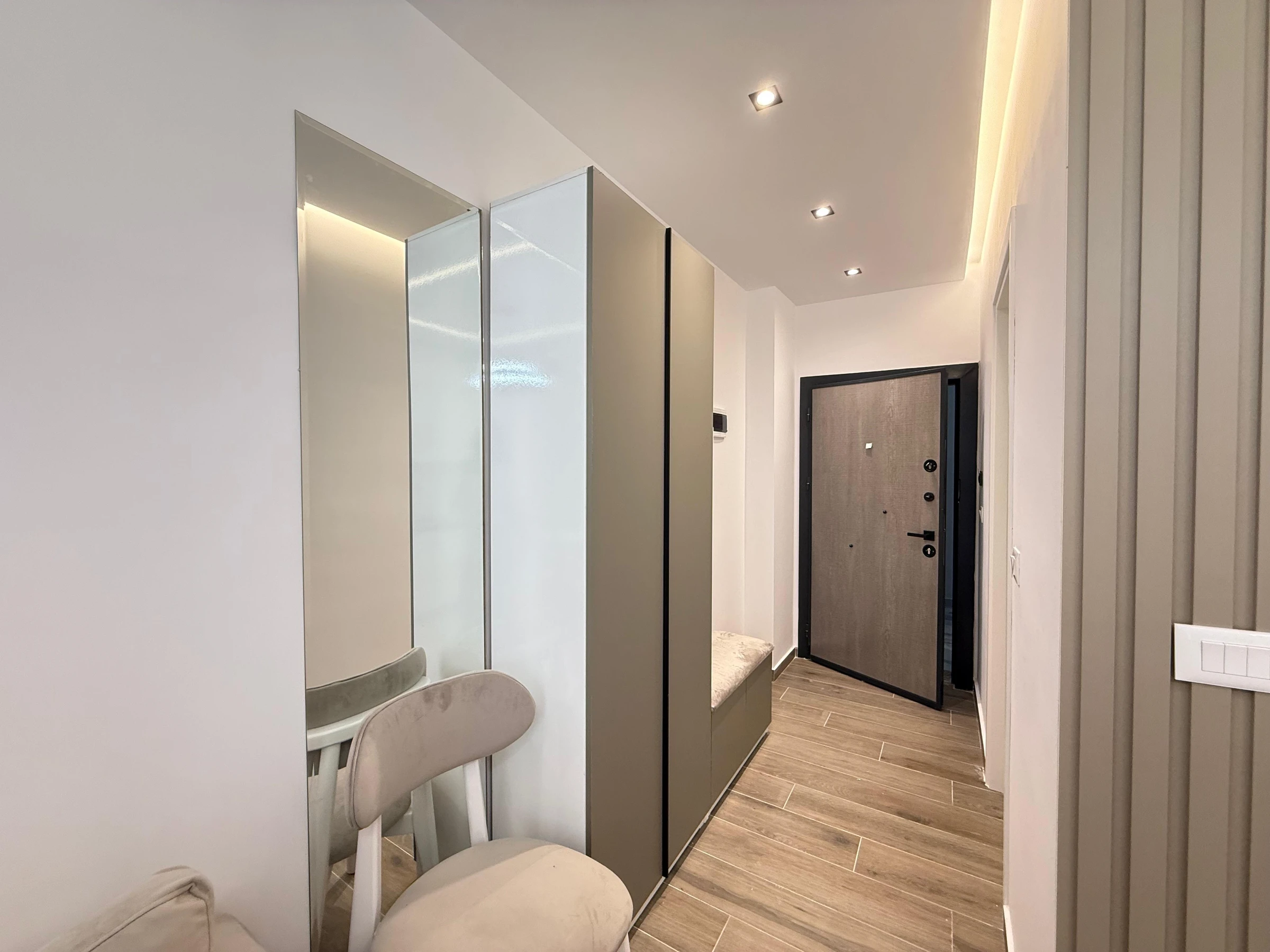 Shitet Apartament 1+1 me Verande në Golem, Durrës (4/8)