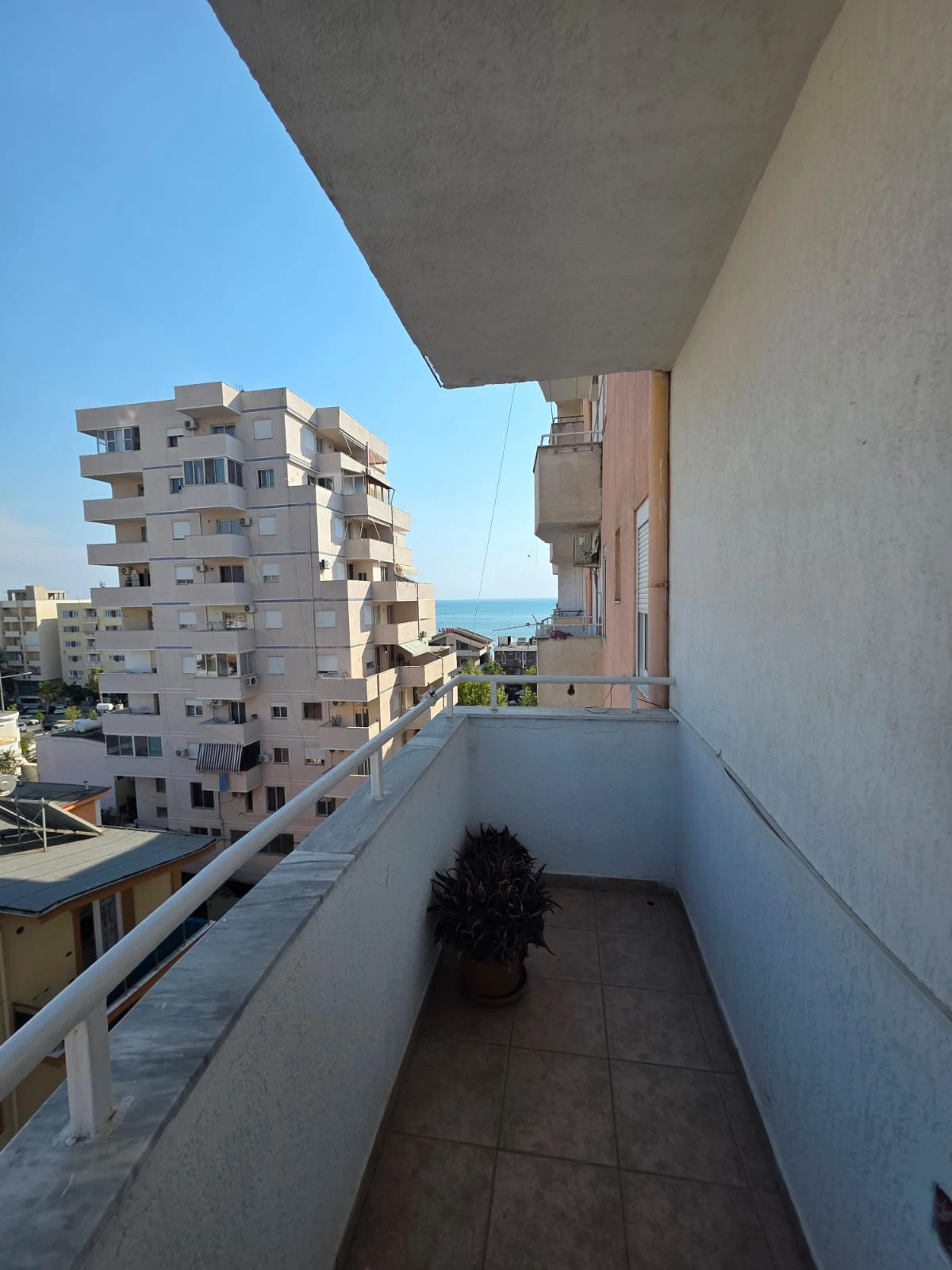 Shitet Apartament 2+1+2 – në Plazh, Rrota e Kuqe, Durrës (14/15)
