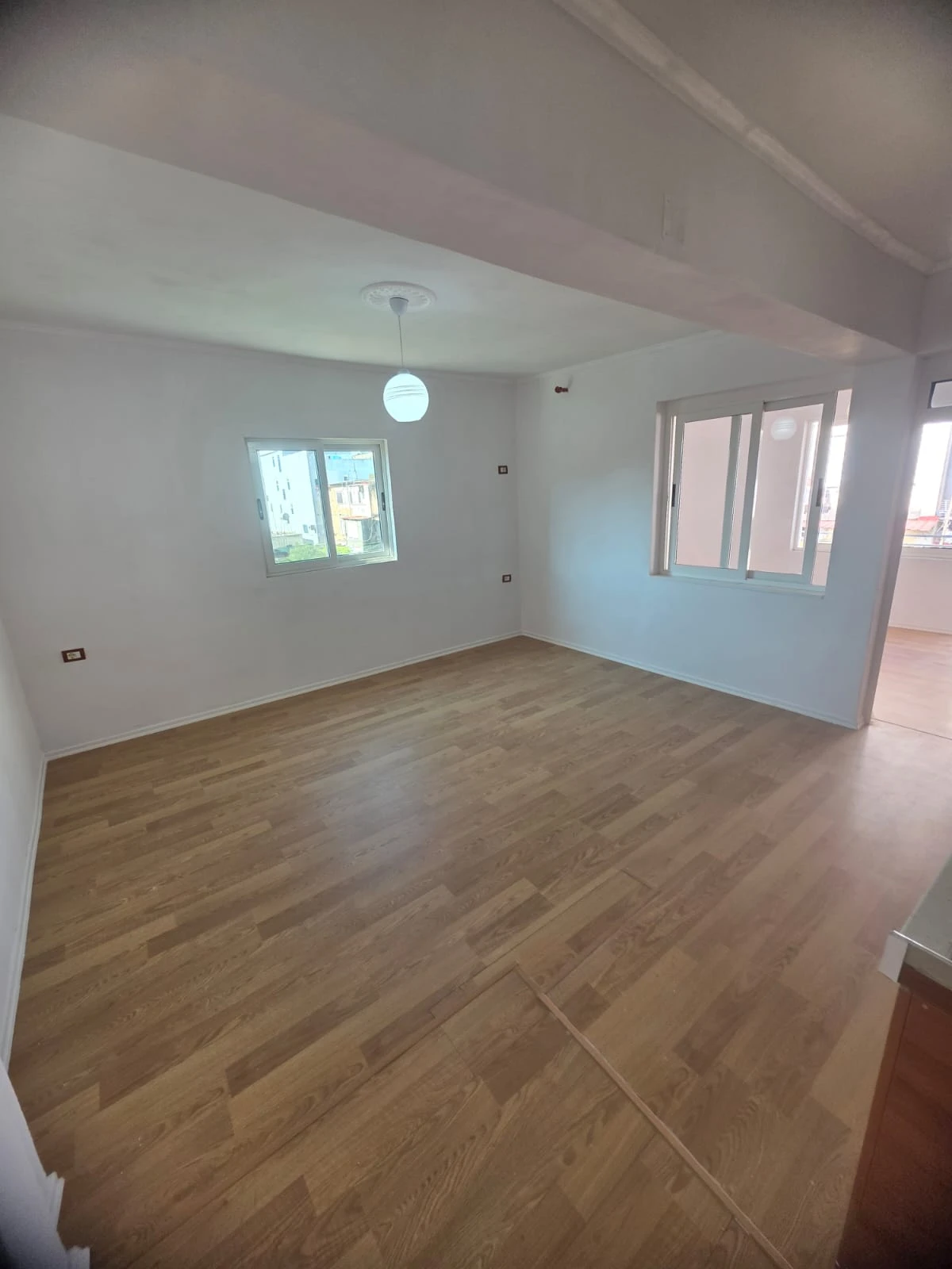 Apartament 2+1 Për Shitje tek Spitali ne Durres - 980000 Leke| 80 m² (2/12)