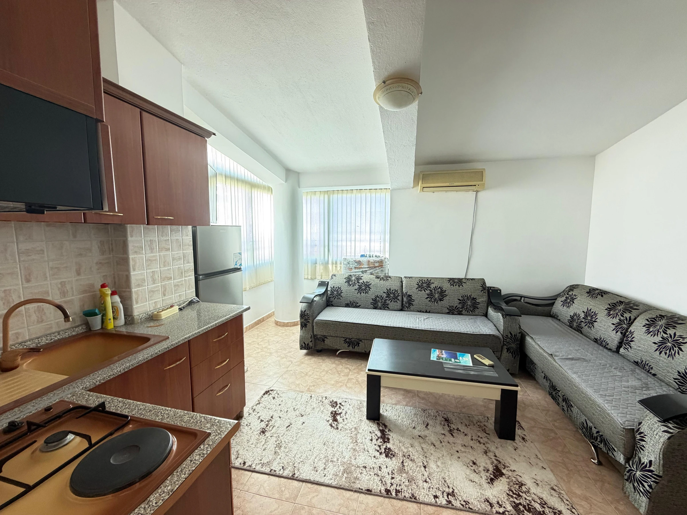 Garsoniere për Shitje në Golem, Durrës, pranë Detit