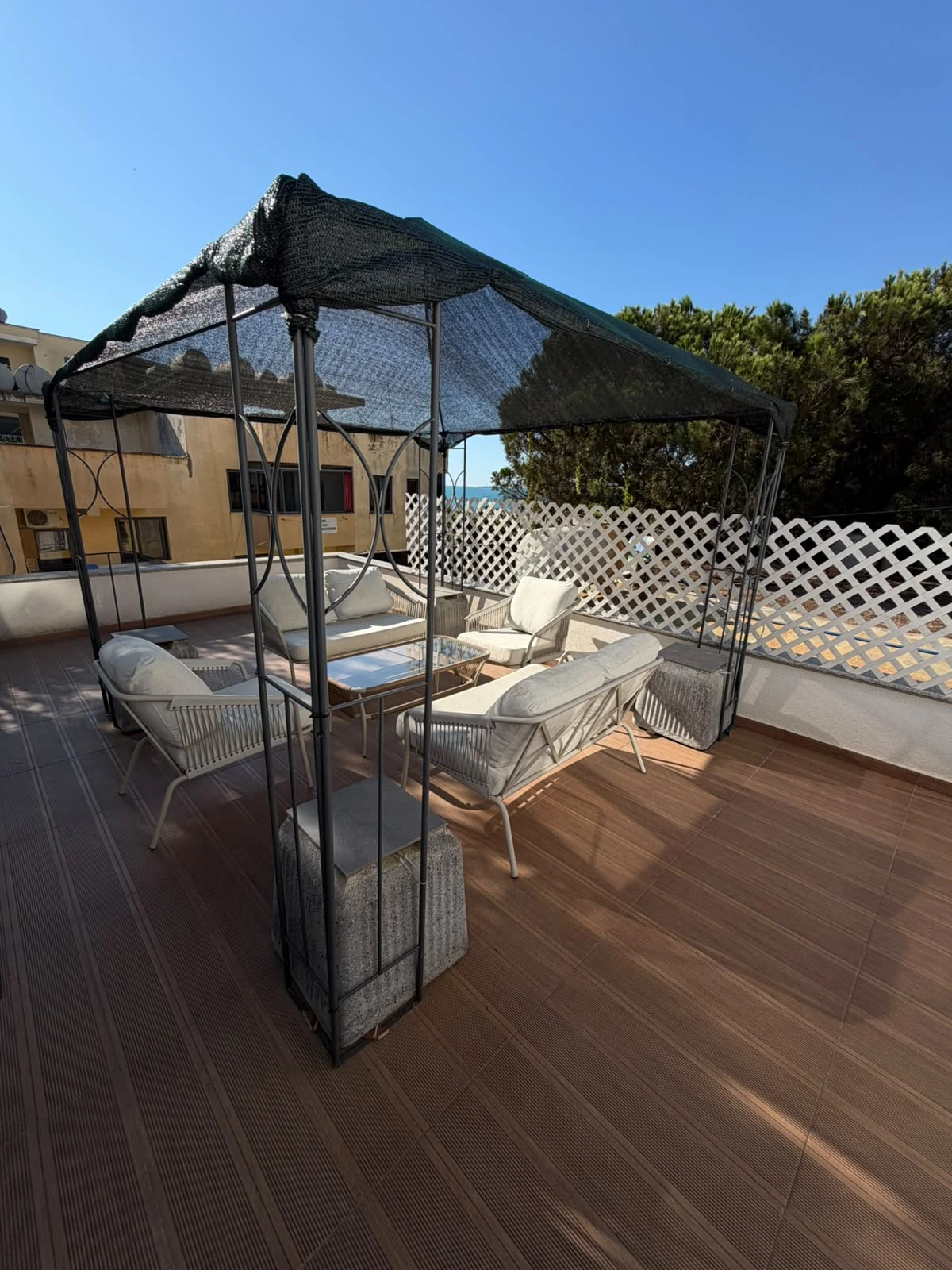 Apartament 3+2+1 me pamje nga deti (2/16)