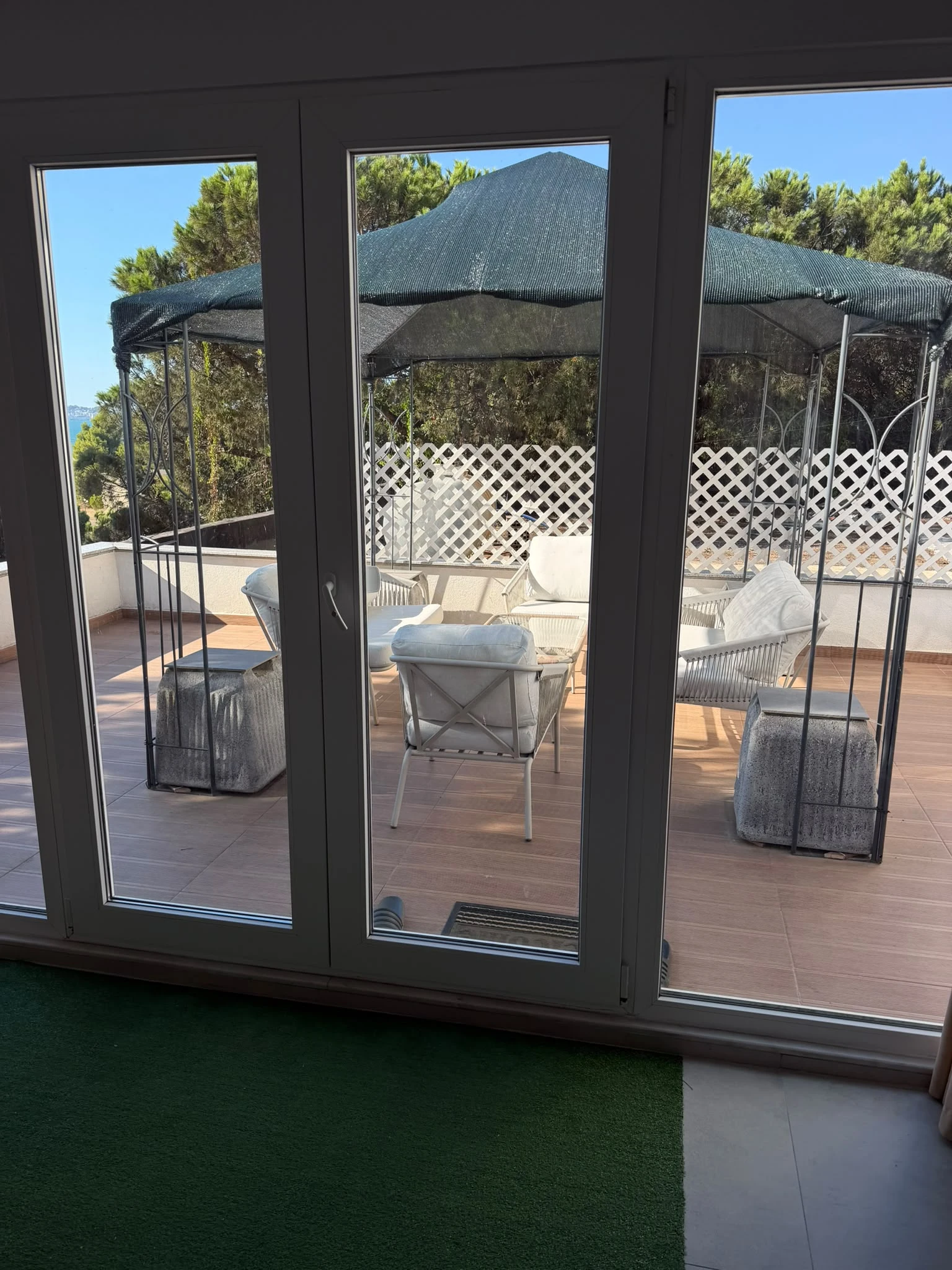 Apartament 3+2+1 me pamje nga deti (3/16)