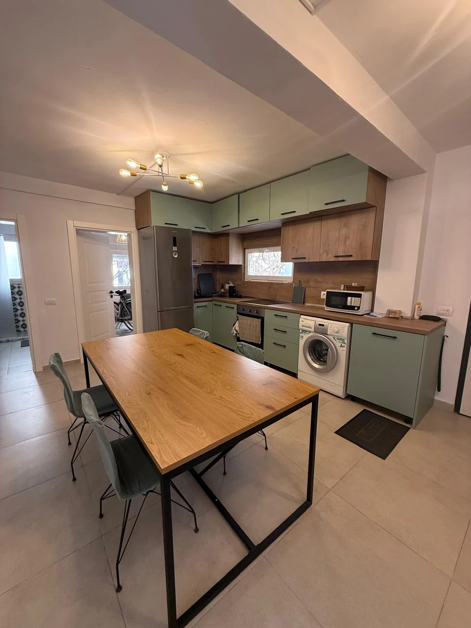 Apartament 3+2+1 me pamje nga deti (6/16)