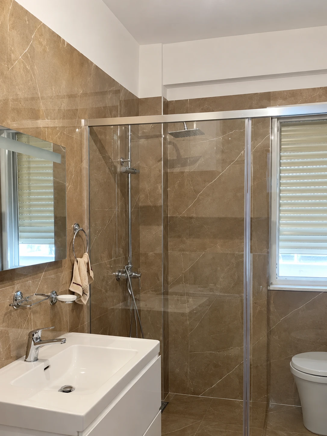 Exclusive Kompleksi Lura 3 Shitet Apartament 2+1 (6/6)