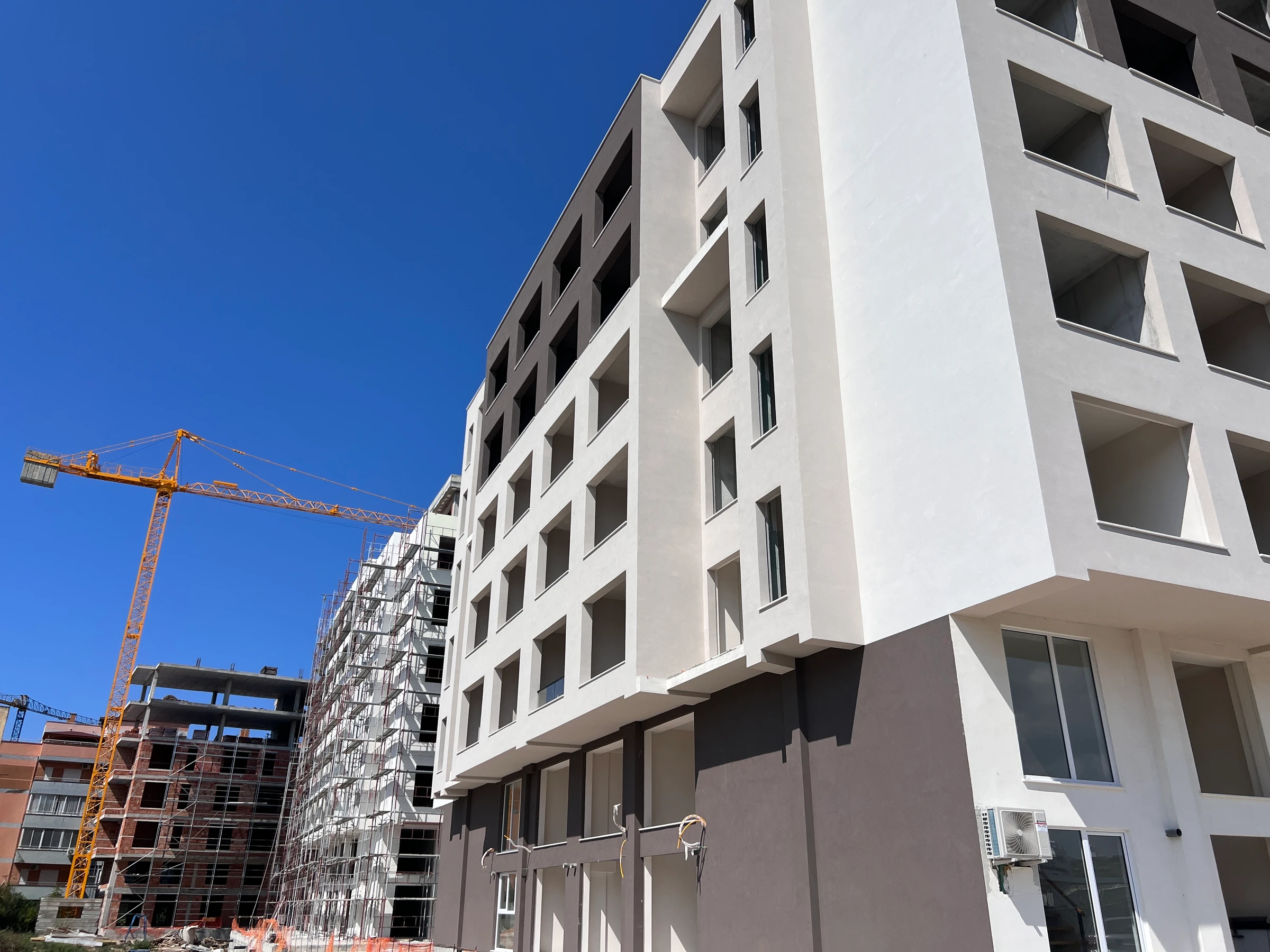 Shitet apartament 2+1 tek Vizion Residence, Mali i Robit (1/12)