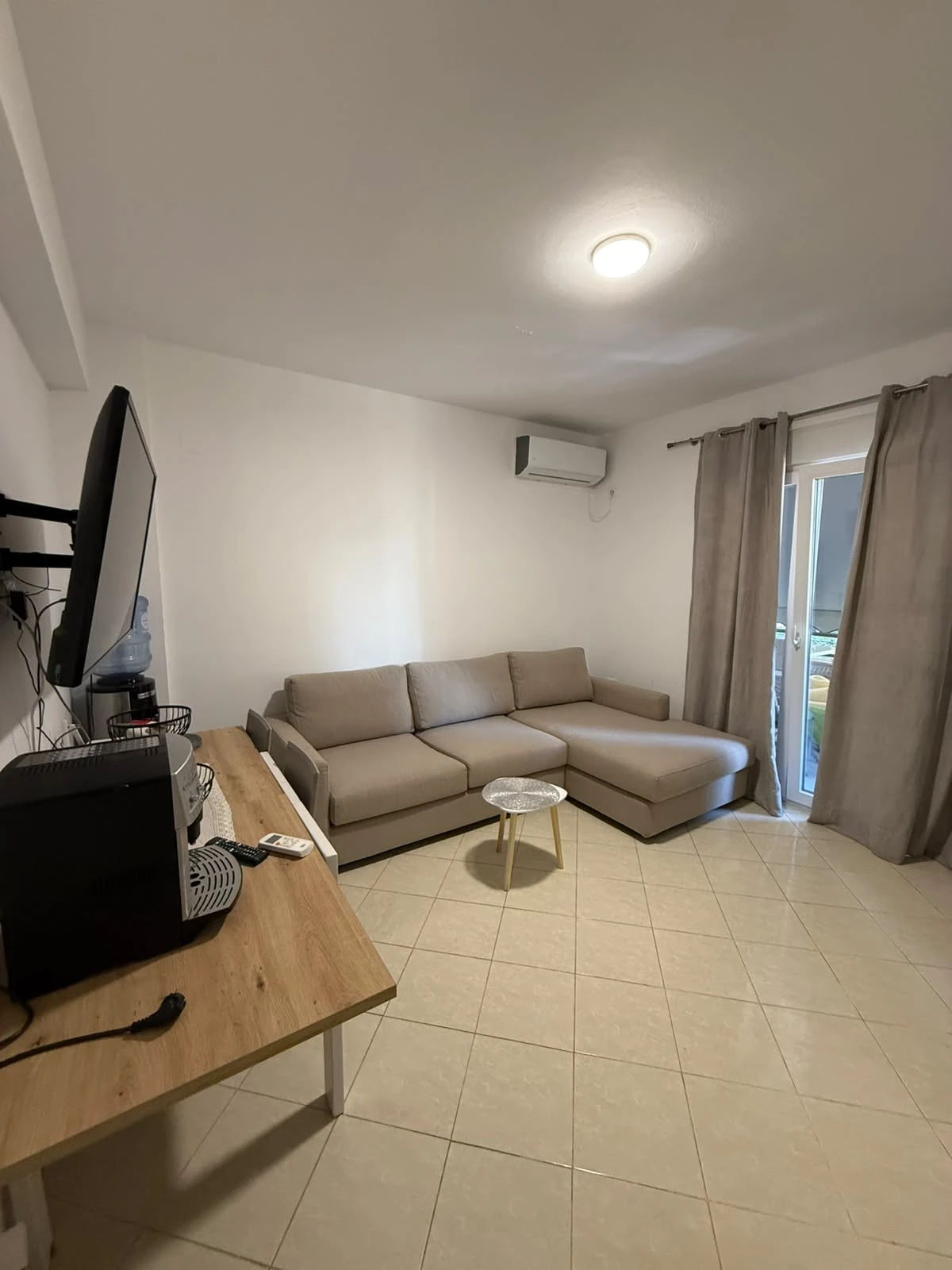 Shitet apartament 2+1 - Plazhi i Golemit