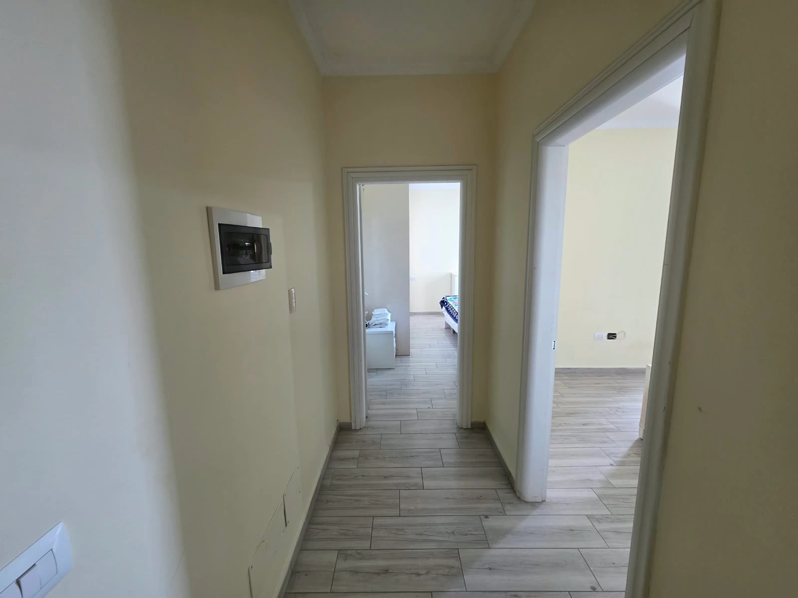Apartament 2+1 në shitje në Plazh, Durrës (9/13)
