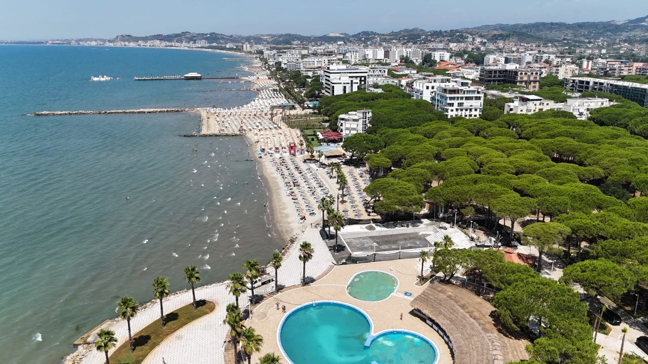 Shitet, Apartament 2+1+Post Parkimi, Golem, Premium SunRise Hotel (2/4)