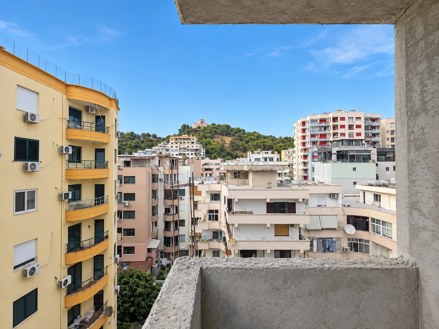 Apartament 2+1 për Shitje Vija pare nga deti – Vollga Durres, Ndertim i Vitit 2027 (2/8)