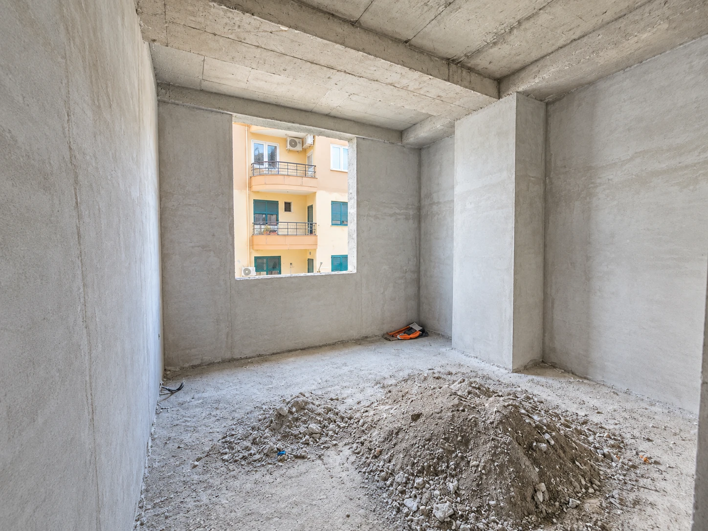 Apartament 2+1 për Shitje Vija pare nga deti – Vollga Durres, Ndertim i Vitit 2027 (8/8)