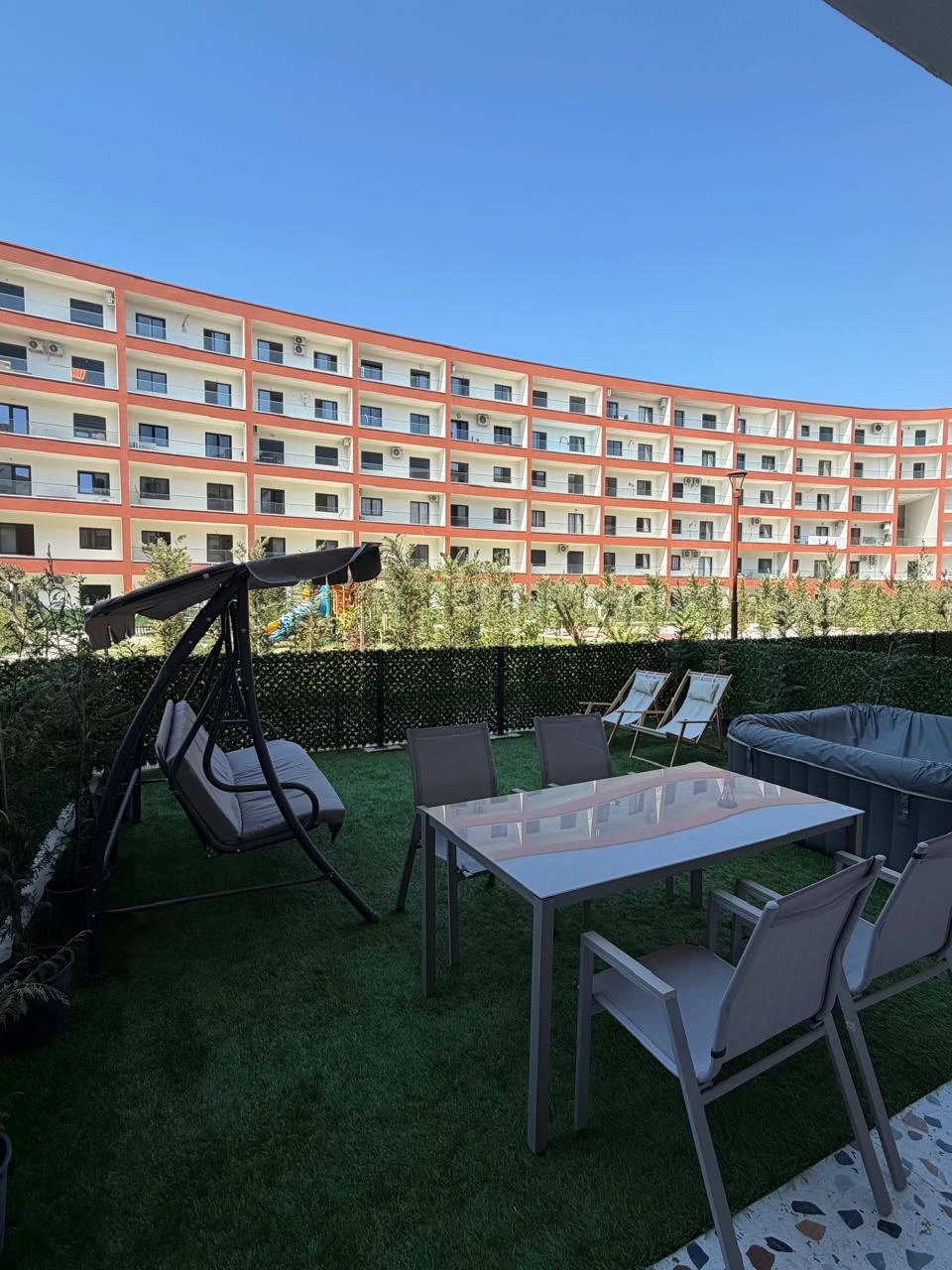 Shitet Apartament 1+1 ne Golem