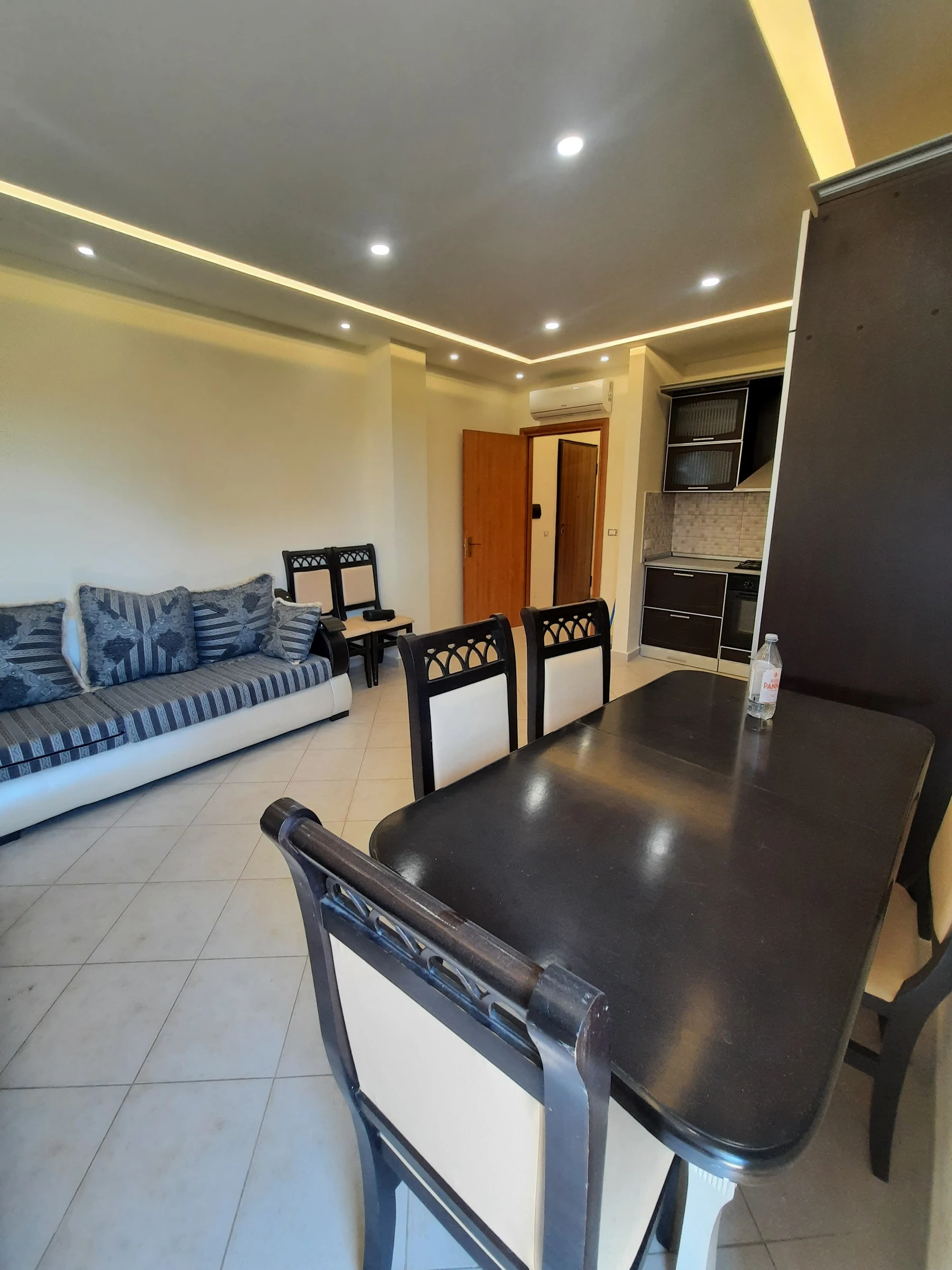Shitet Apartament 1+1 ne Golem