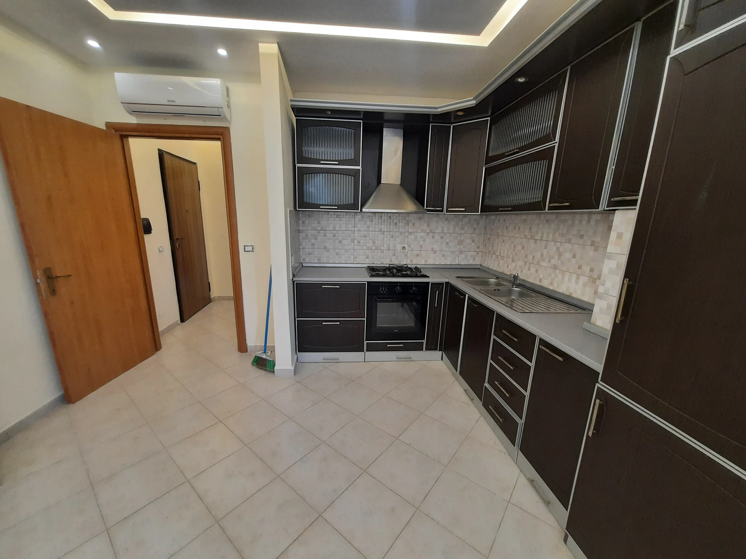 Shitet Apartament 1+1 ne Golem (3/10)