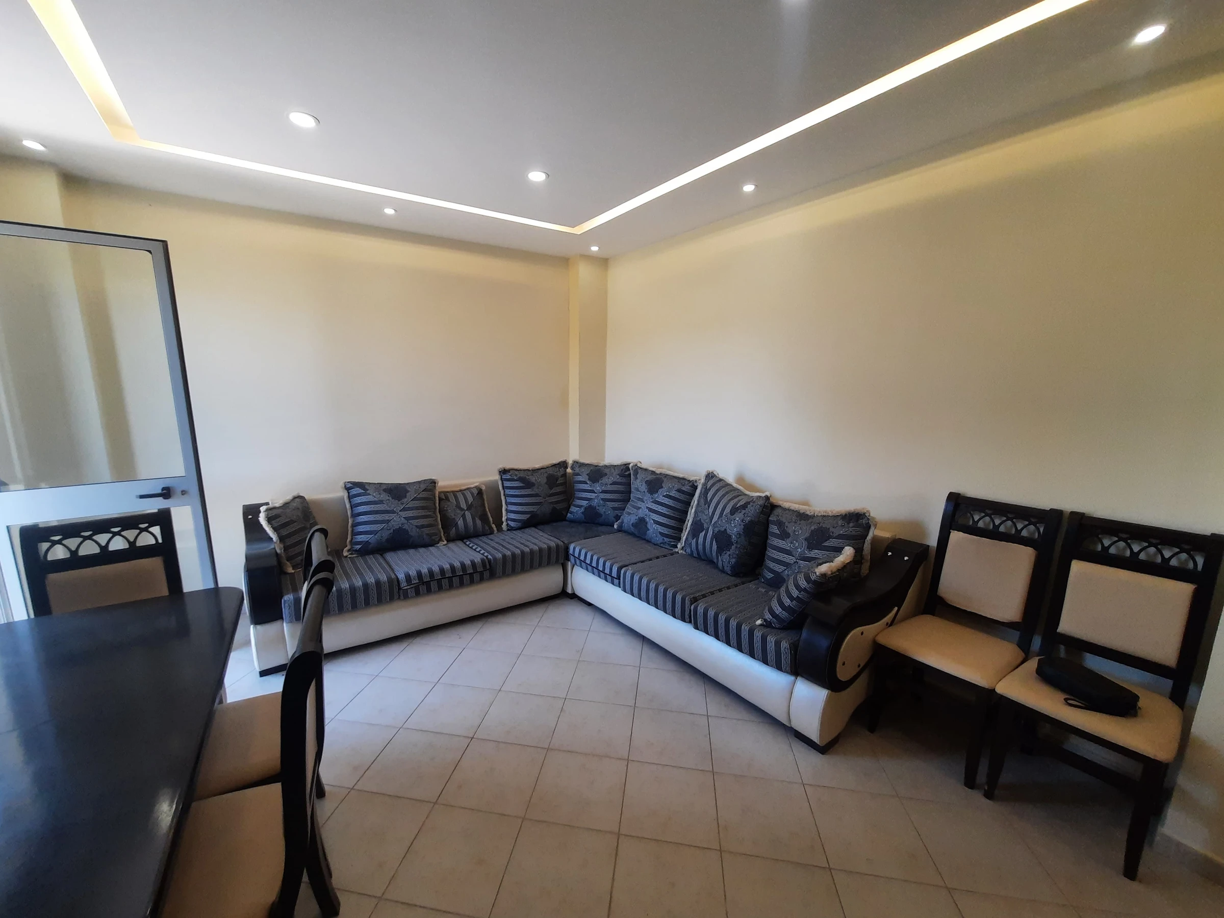 Shitet Apartament 1+1 ne Golem (4/10)