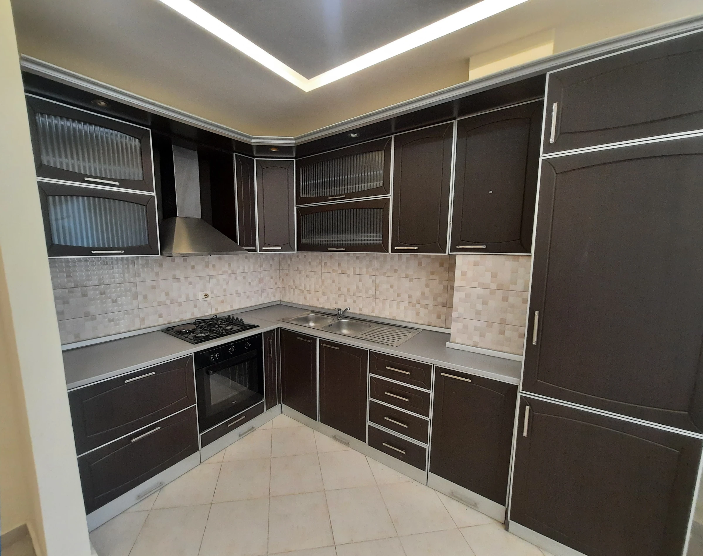 Shitet Apartament 1+1 ne Golem (6/10)