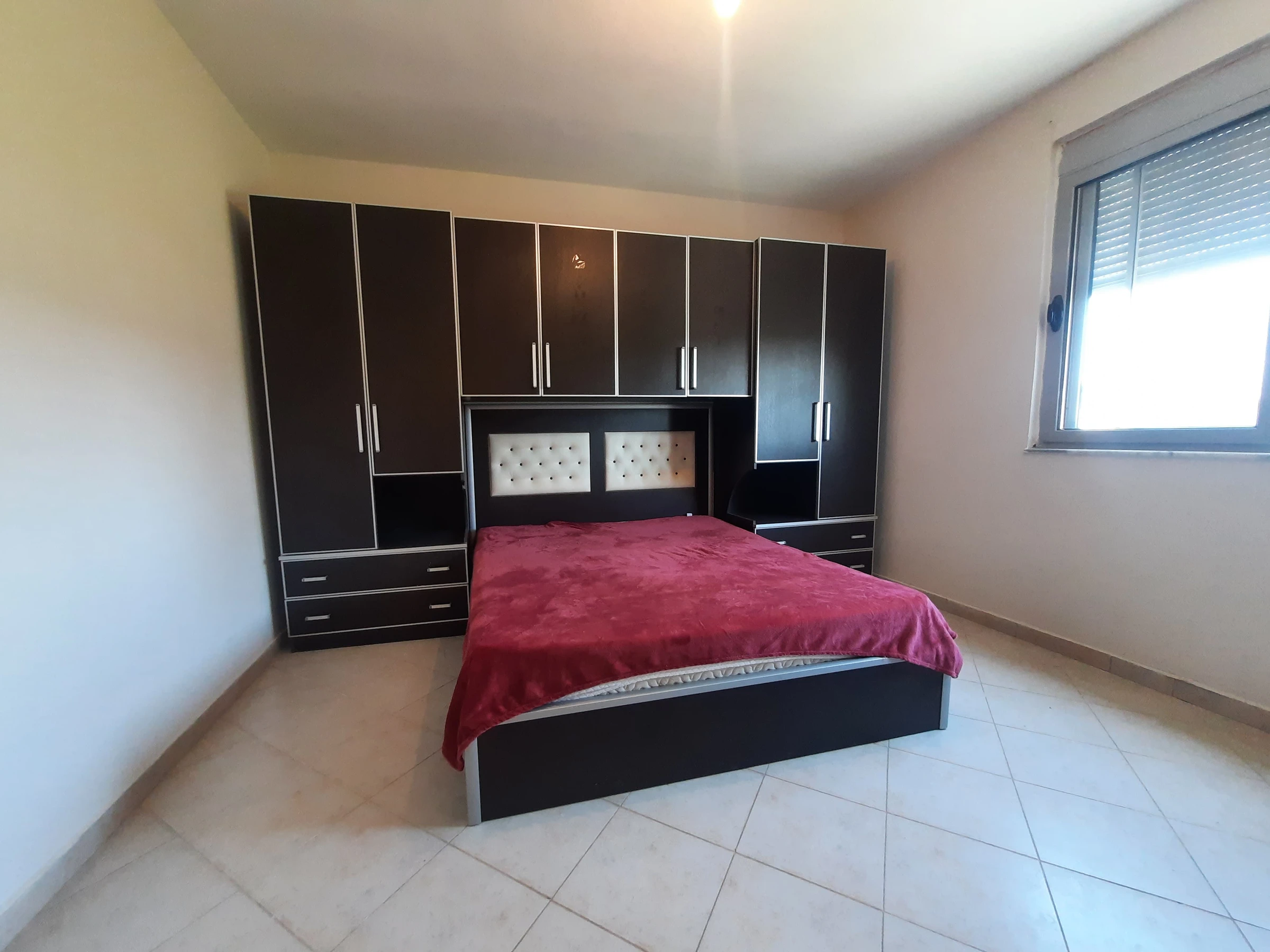 Shitet Apartament 1+1 ne Golem (10/10)