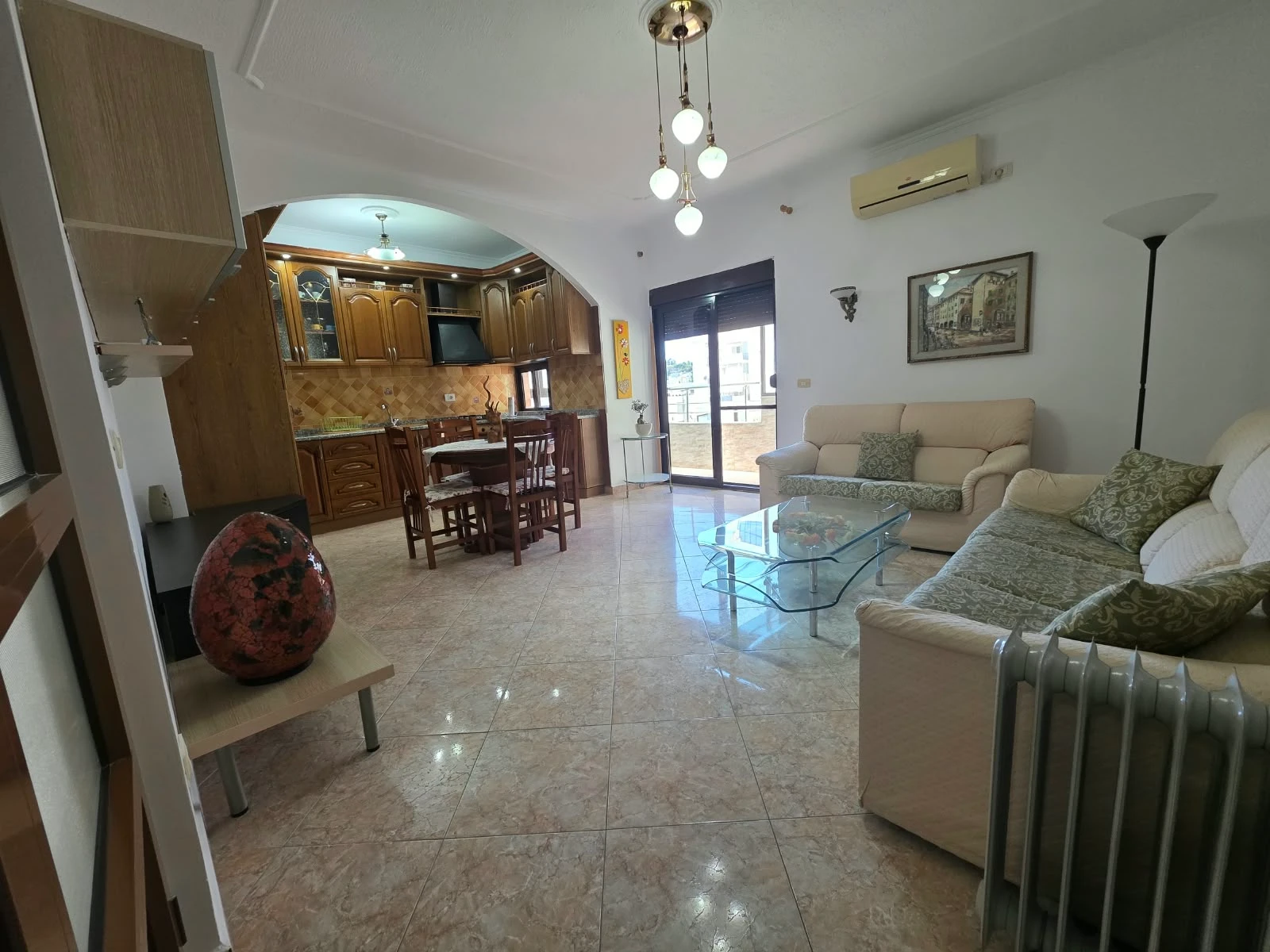 Apartament 3+2+2 Për Shitje në Ish rajoni ne Durrësit