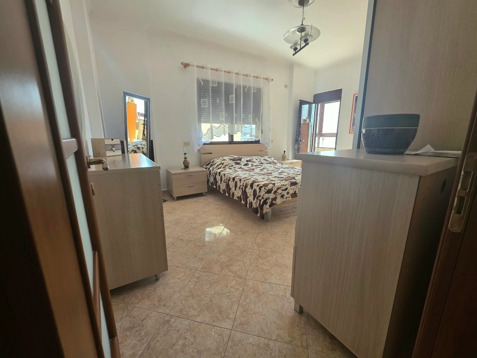 Apartament 3+2+2 Për Shitje në Ish rajoni ne Durrësit (11/16)