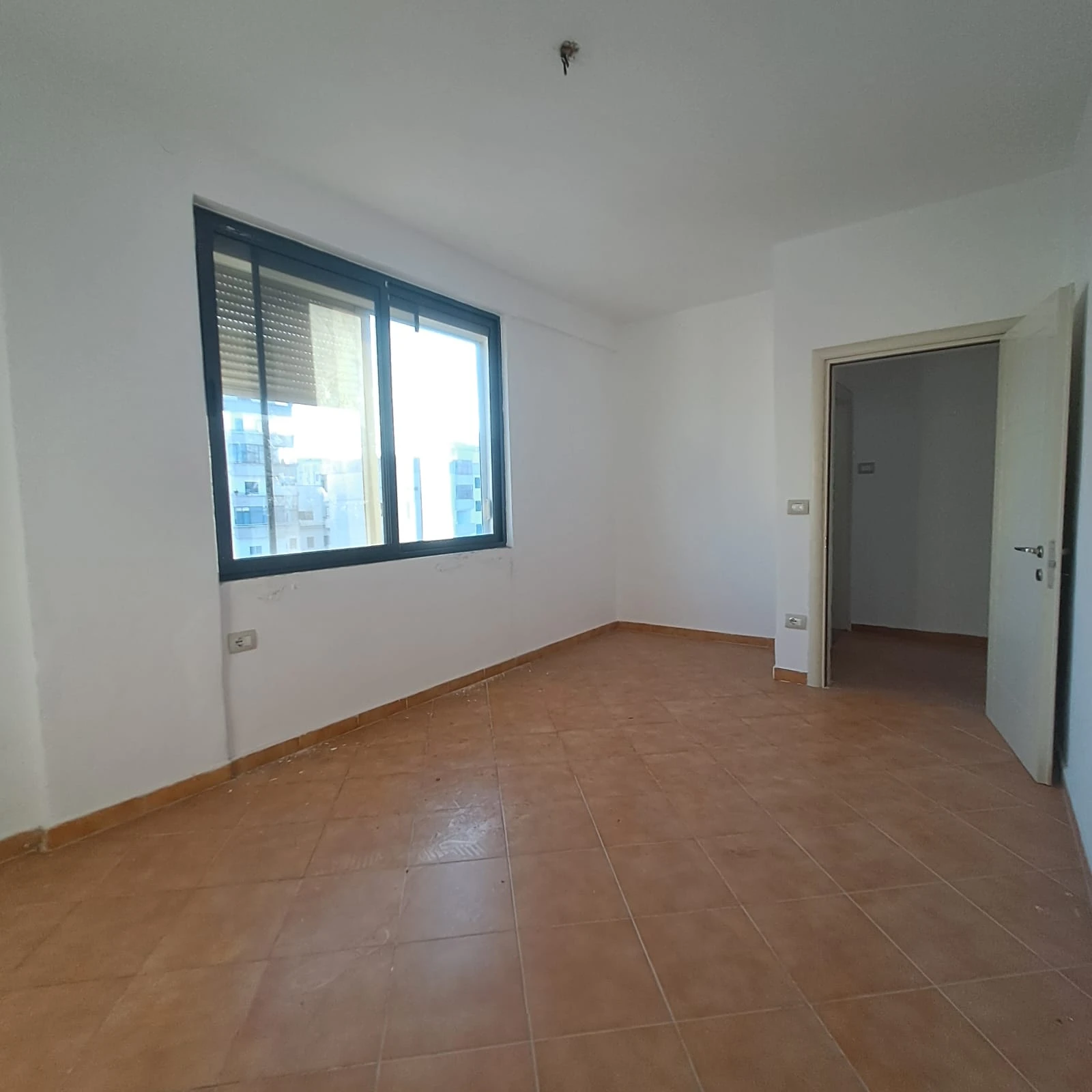 Apartament 2+1 në shitje, Rruga Aleksander Goga (2/17)