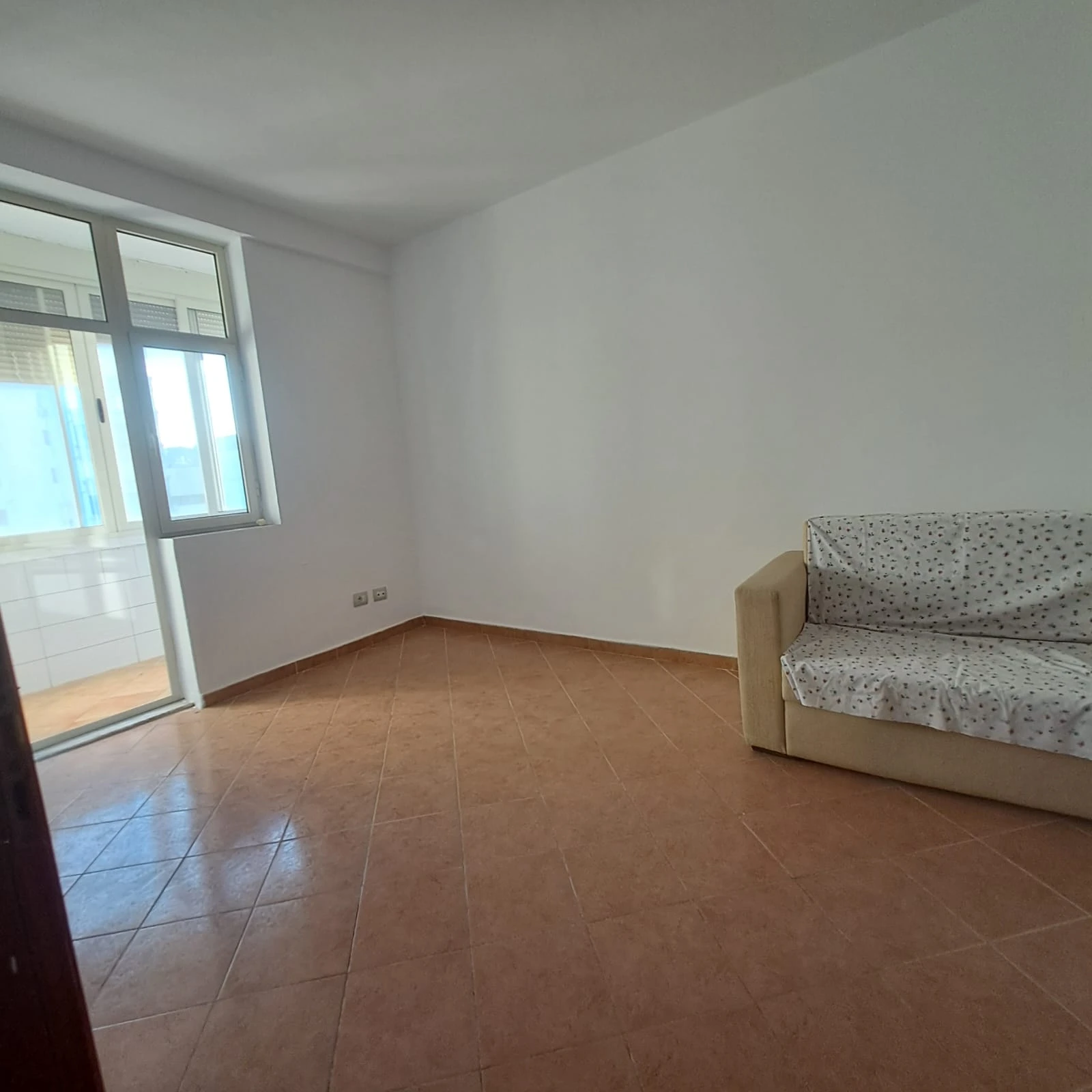Apartament 2+1 në shitje, Rruga Aleksander Goga (6/17)