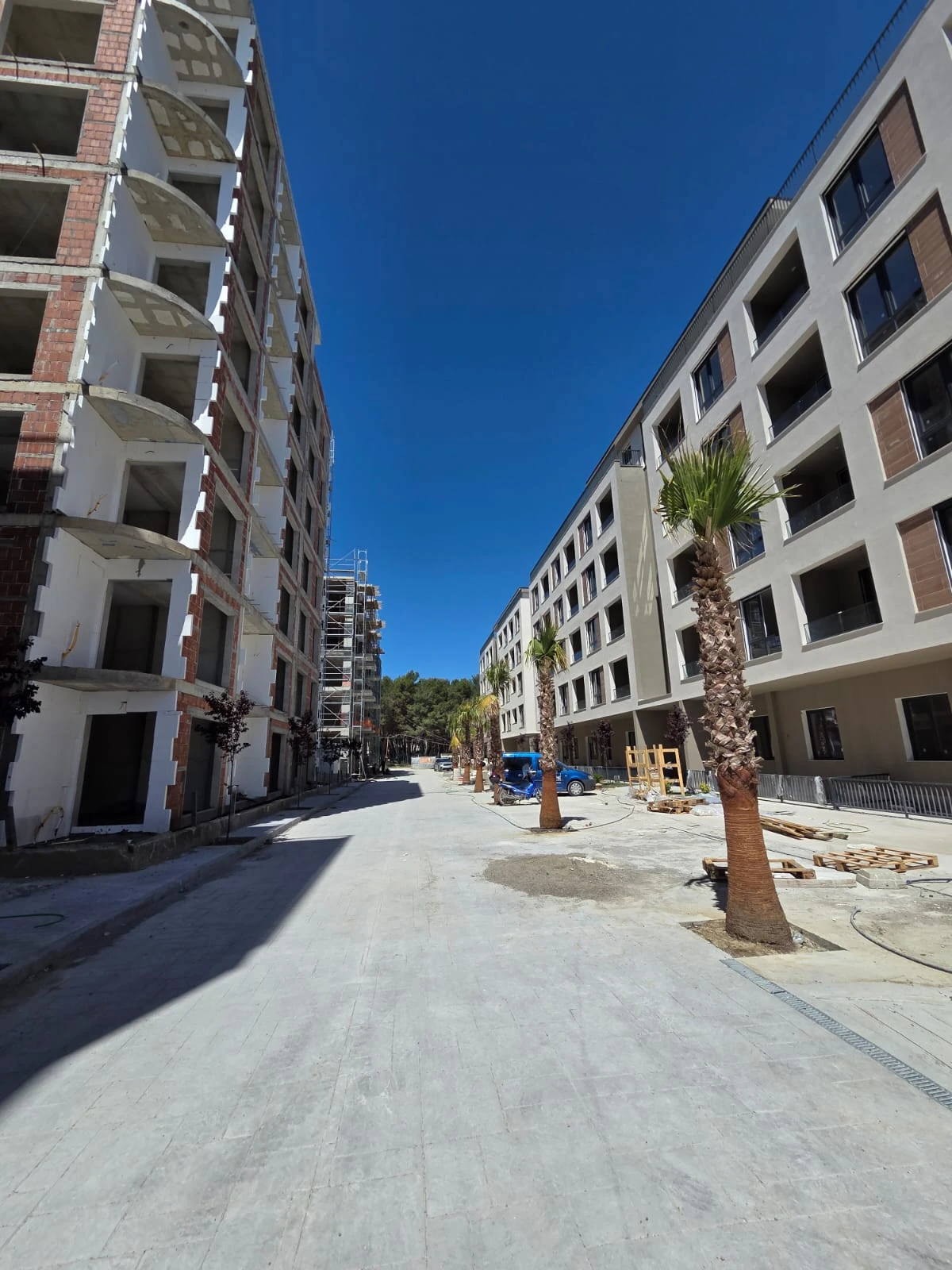Studio Apartment for Sale near Loredis Residence (12/13)