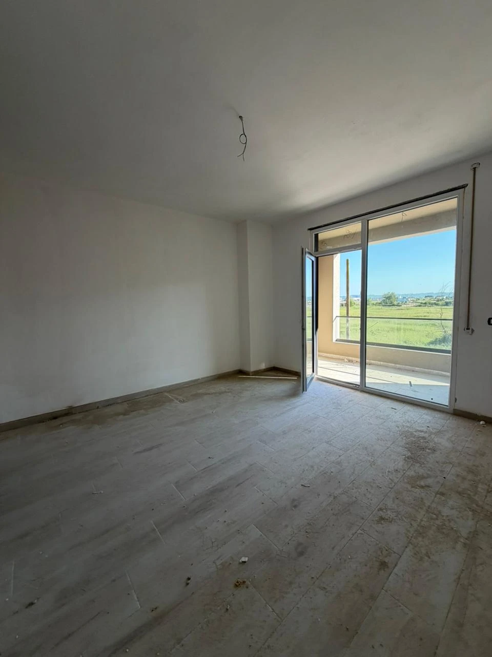 Studio Apartment for Sale near Loredis Residence (4/13)