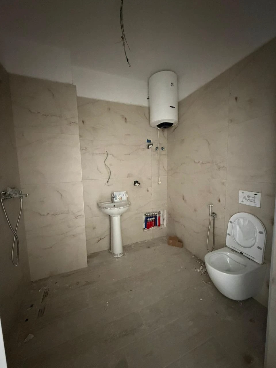 Studio Apartment for Sale near Loredis Residence (9/13)