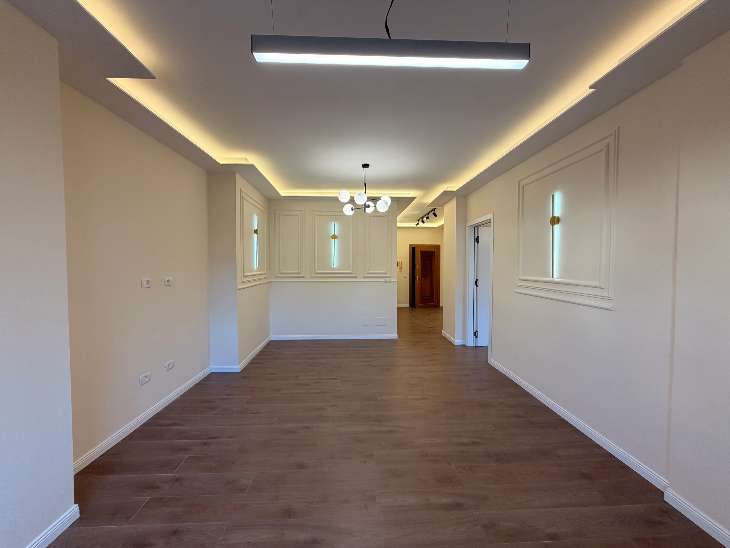 Shitet Apartament 1+1 Tek Ish Rajoni Lagja 6 Durres (2/10)
