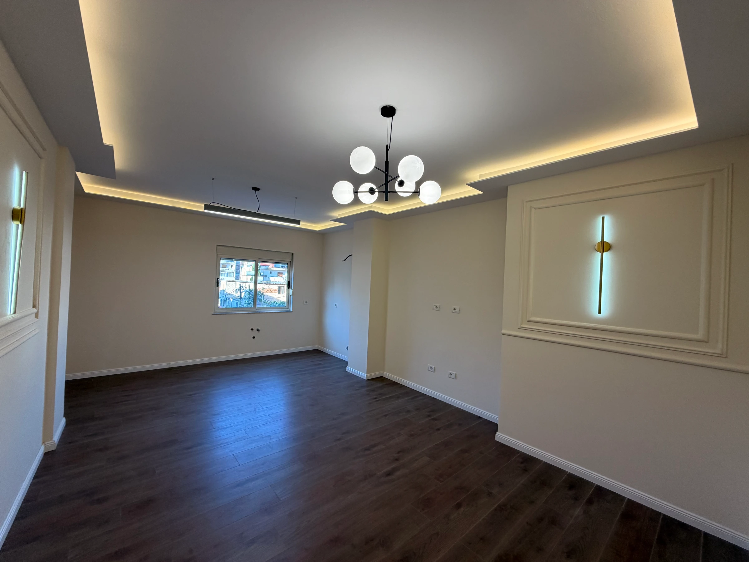Shitet Apartament 1+1 Tek Ish Rajoni Lagja 6 Durres (3/10)