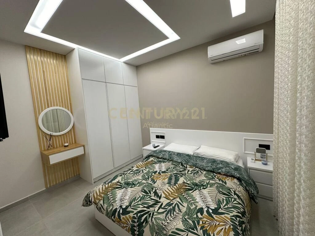 Shitet Ambient biznesi + 3 Apartamente 1+1, vija e pare me rrugen kryesore ne Plazh Hekurudha (10/16)